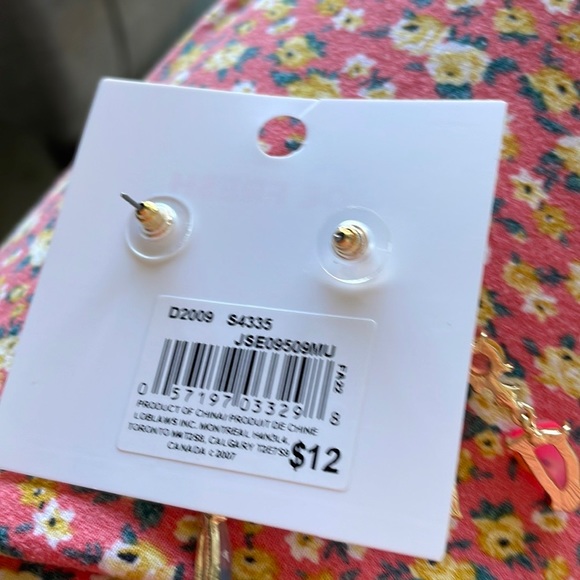 Joe Fresh Earrings (never worn) original tags - Picture 2 of 2
